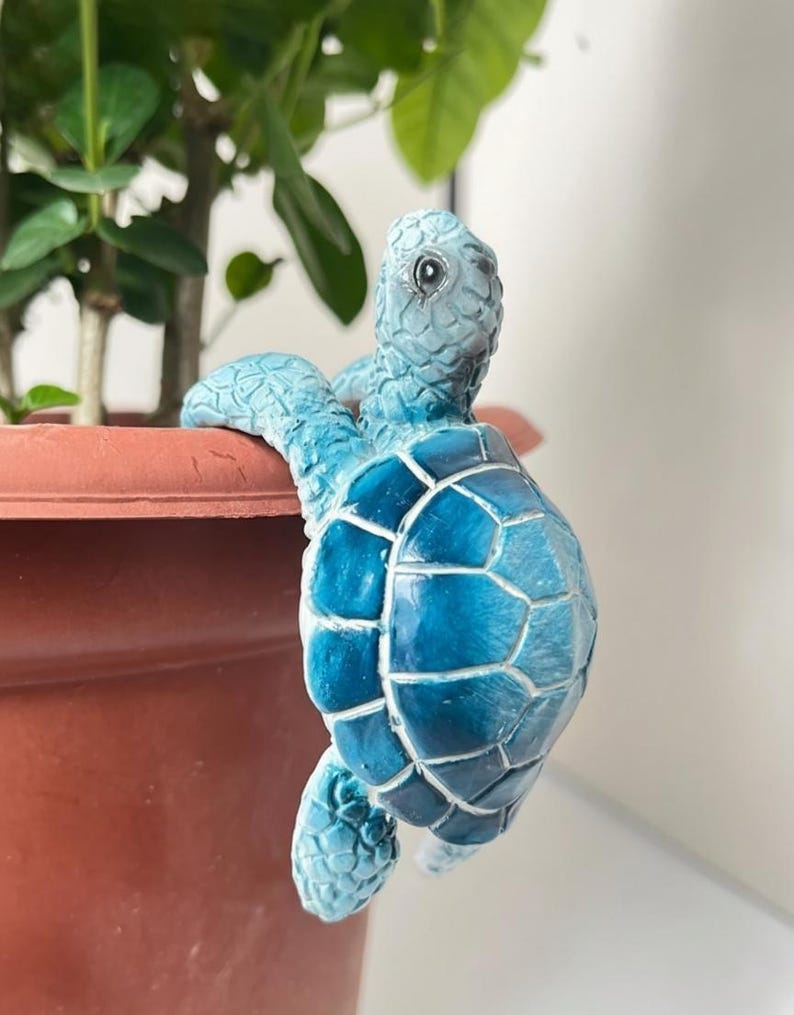 Resin Turtle Pot Hanger – Indoor & Outdoor Planter Decor