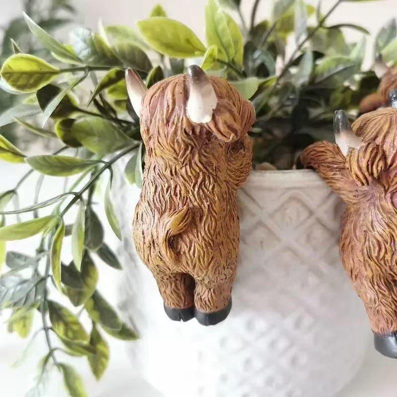Highland Cow Pot Hangers Resin Farm Animal Planter Decor