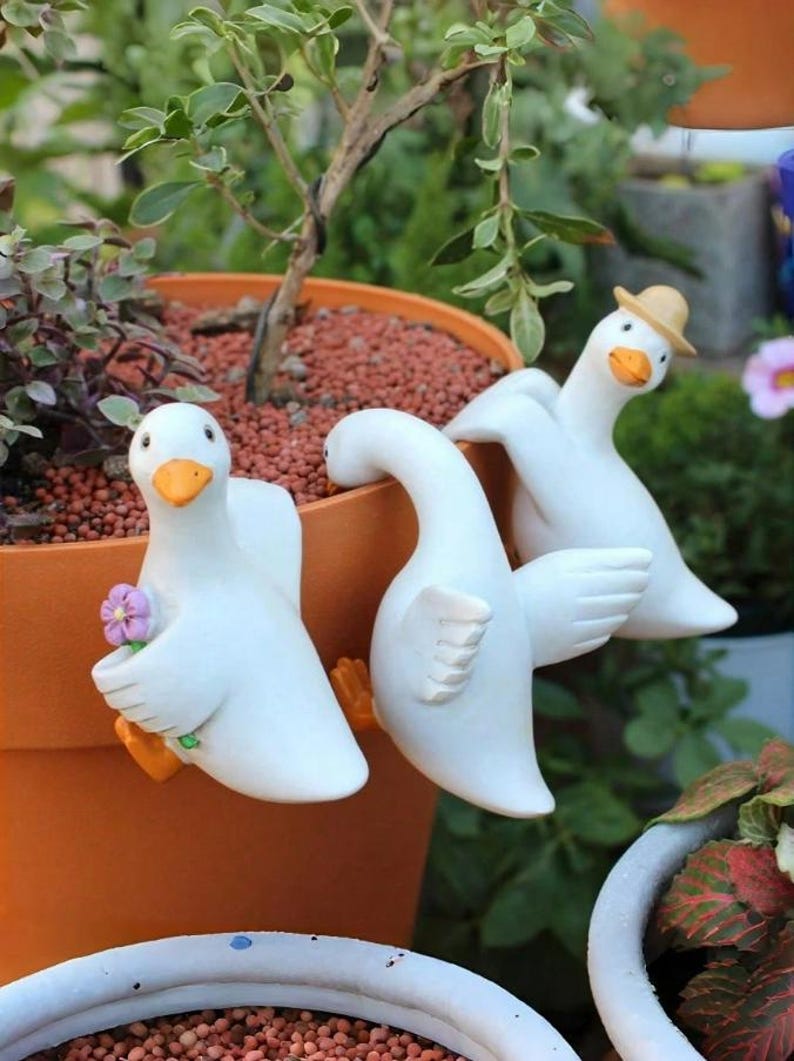 Cute Duck Pot Hanger – Resin Goose Plant Rim Figurines